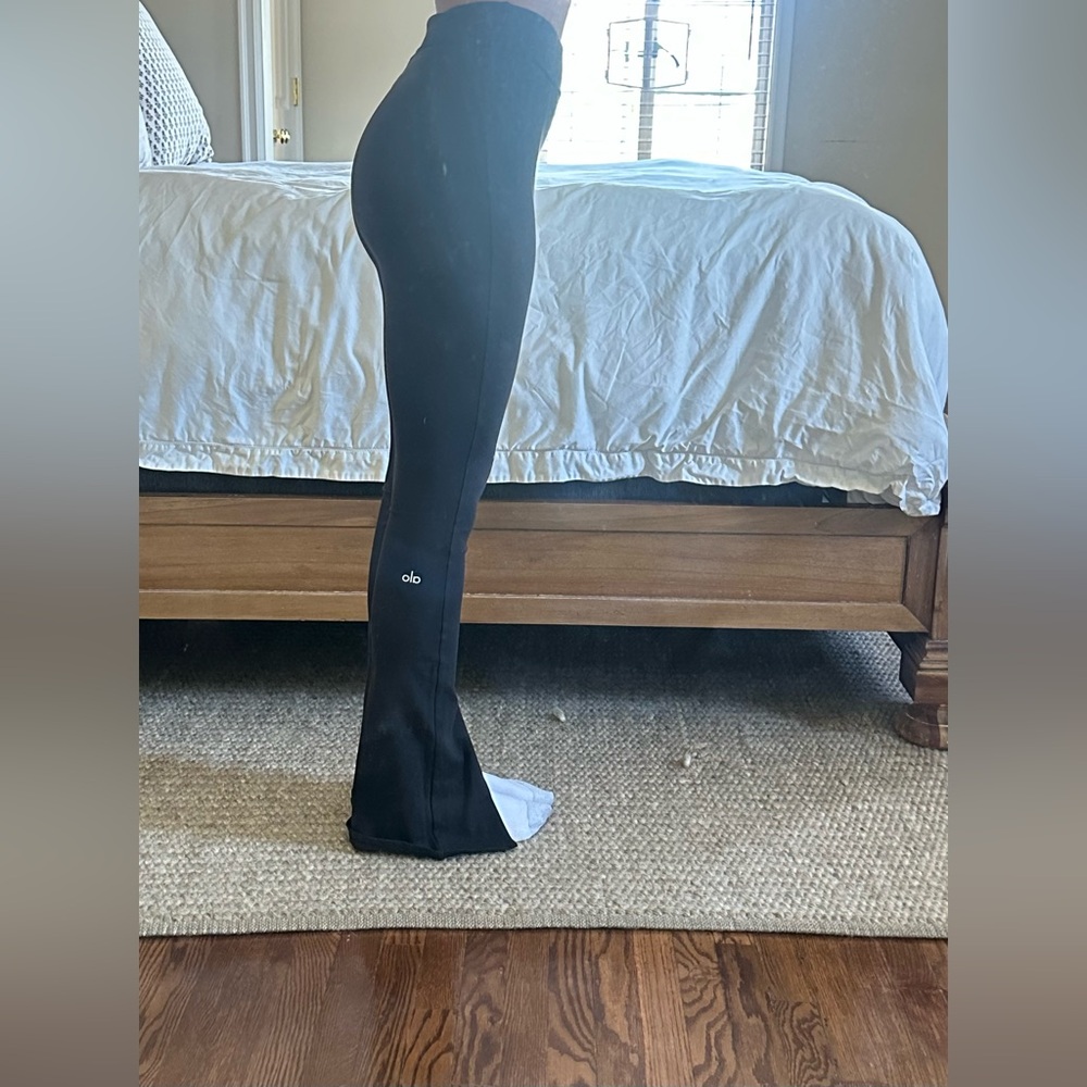 ALO Airbrush High-Waist Flutter Legging 28” Inseam Size XXS